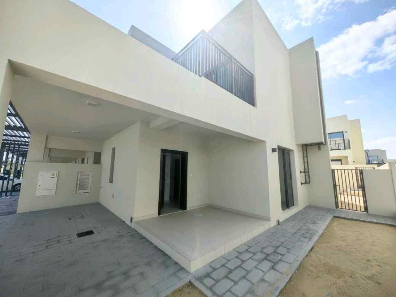 4 Bedrooms | Bright & Spacious | HUGE PLOT